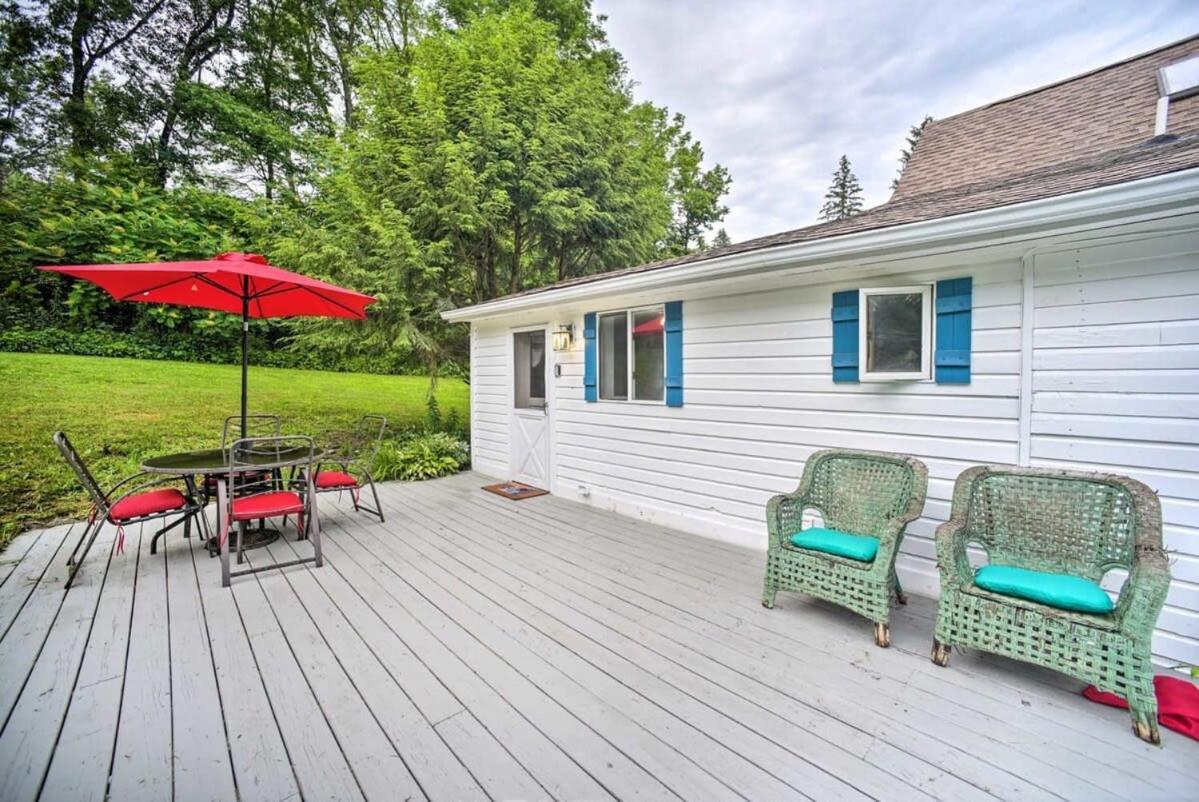 Cozy Milford Cottage On Half Acre W Deck & Grill エクステリア 写真