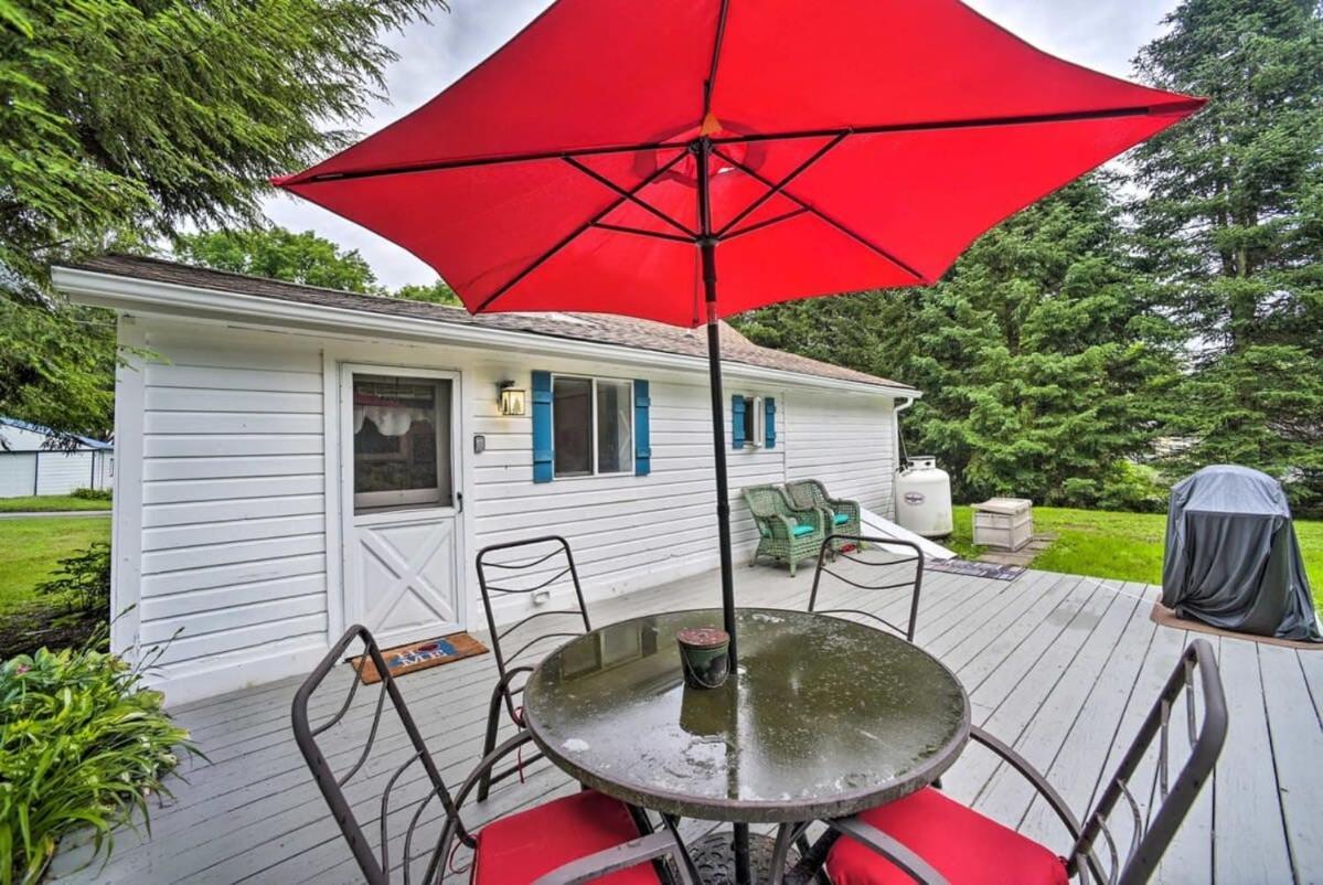 Cozy Milford Cottage On Half Acre W Deck & Grill エクステリア 写真