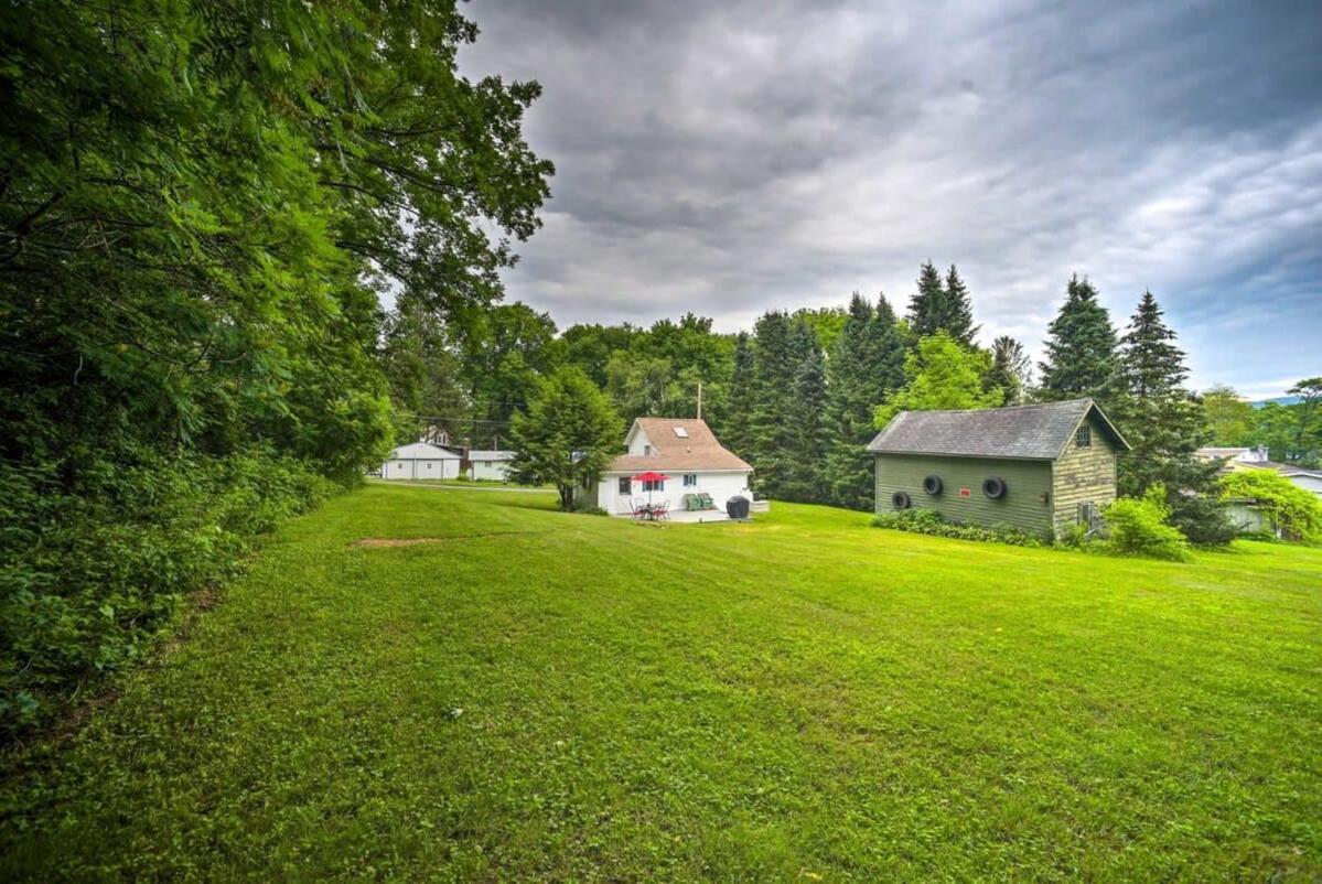 Cozy Milford Cottage On Half Acre W Deck & Grill エクステリア 写真